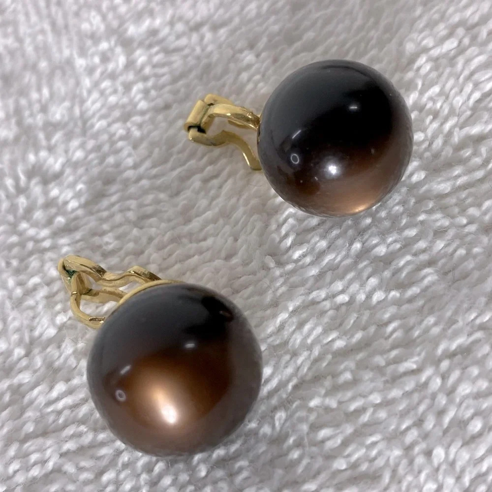 Vintage Round Brown Bead W Gold Hardware Clip On Earrings